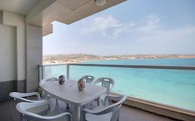 Beachfront Pretty Holiday Home